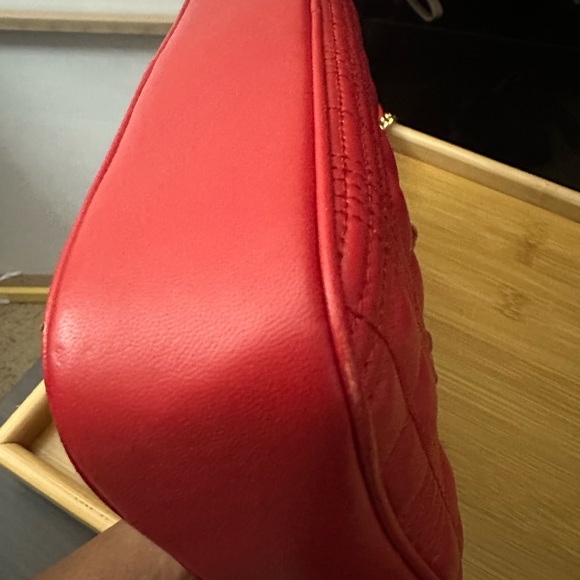 ♥️‼️Burberry Lola Small Quilted Shoulder Bag in color red! - Picture 5 of 9